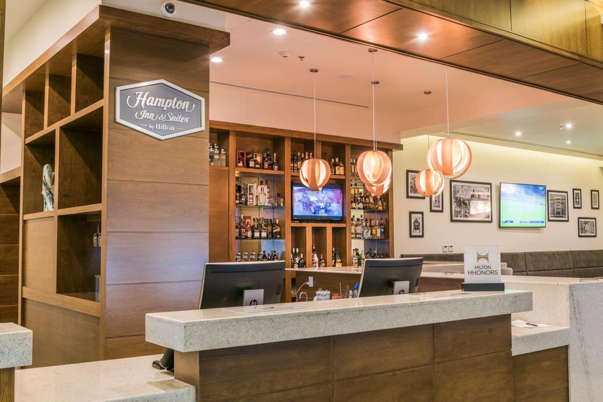 Hampton Inn & Suites By Hilton Salamanca Bajio Exterior foto